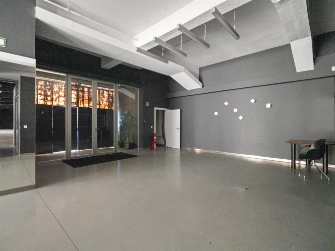 Armazém para Arrendamento em Carnaxide e Queijas Foto 12