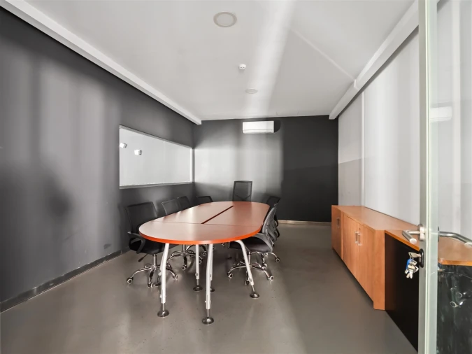 Armazém para Arrendamento em Carnaxide e Queijas Foto 8