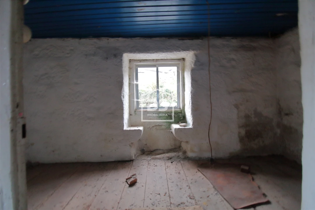 Moradia T1 para Venda em Canelas Foto 14