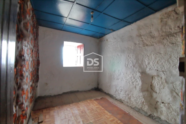 Moradia T1 para Venda em Canelas Foto 12