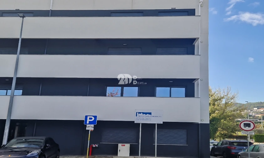 Apartamento T3 para Arrendamento em Povoa de Lanhoso (N. Senhora do Amparo)