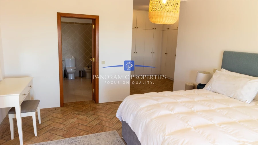 Moradia T4 para Venda em Monchique Foto 10