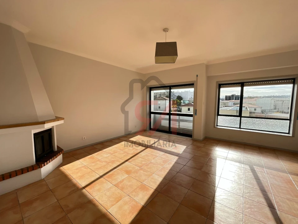 Apartamento T2 para Venda em Paços de Ferreira Foto 4