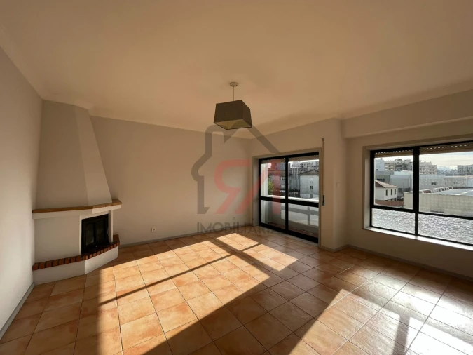 Apartamento T2 para Venda em Paços de Ferreira Foto 1