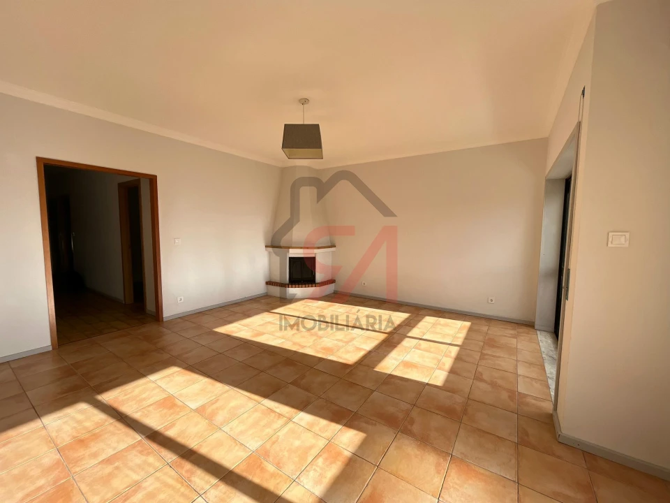 Apartamento T2 para Venda em Paços de Ferreira Foto 5