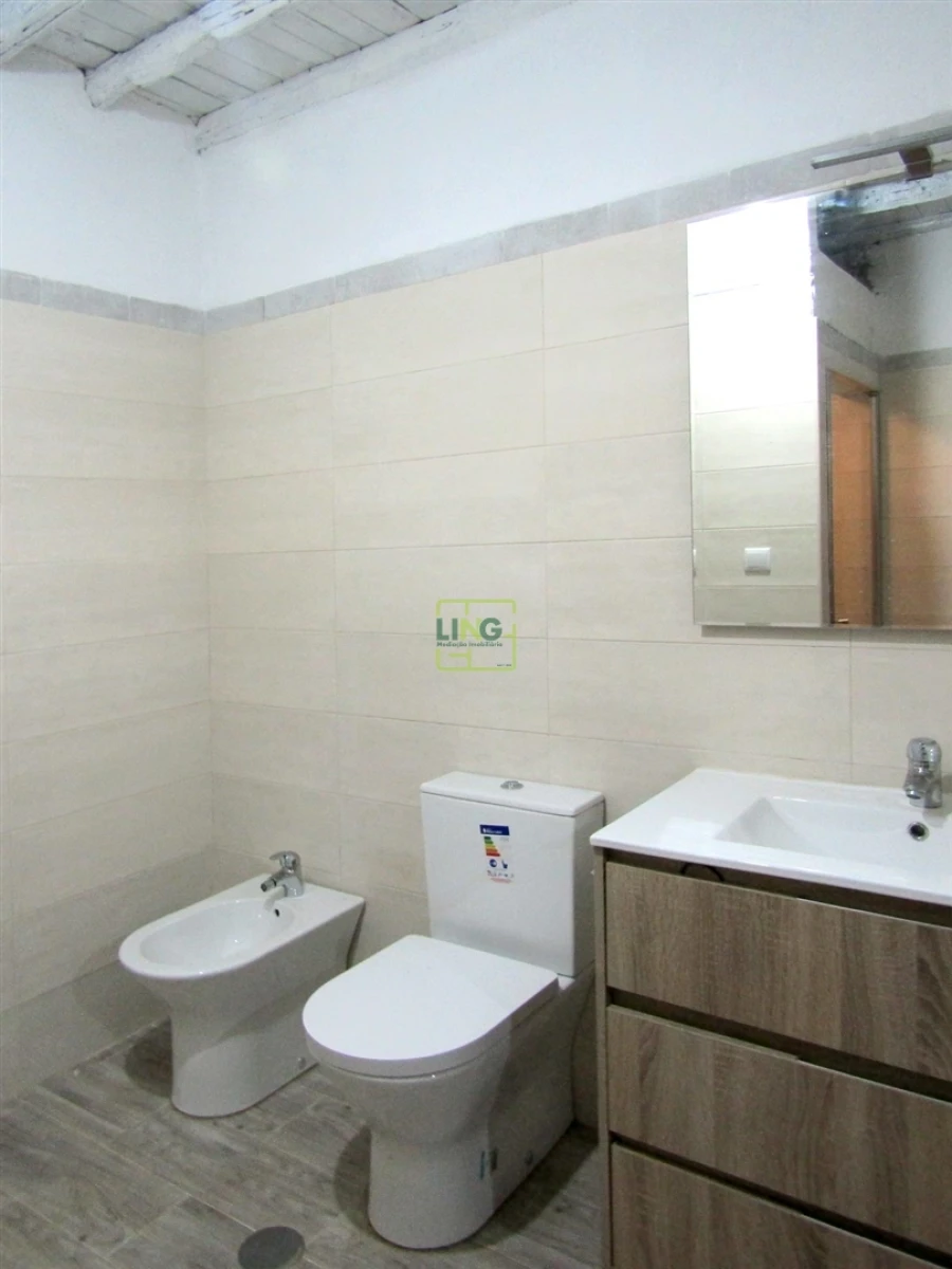 Moradia T2 para Venda em Escalos de Cima e Lousa Foto 8