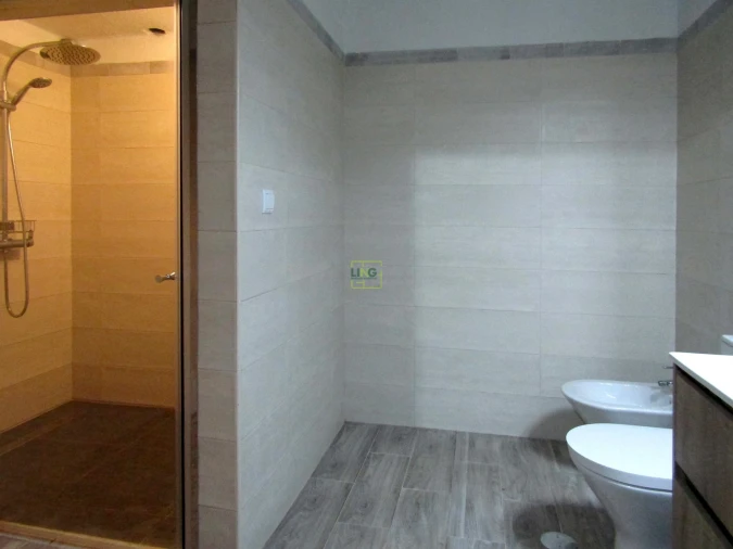 Moradia T2 para Venda em Escalos de Cima e Lousa Foto 9