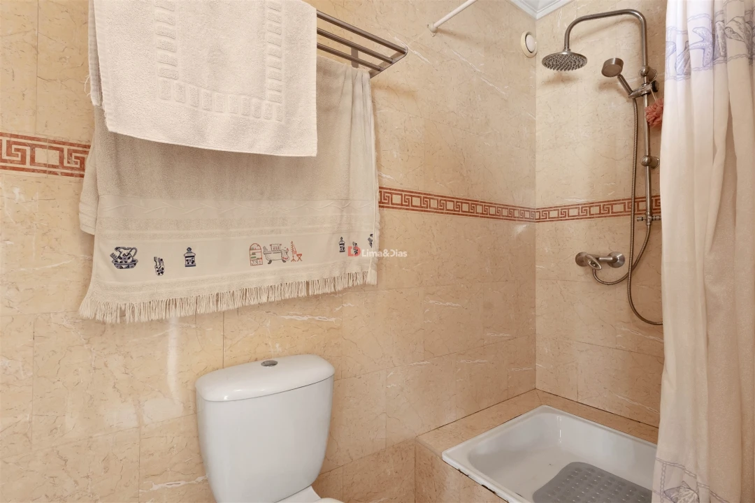 Apartamento T3 para Venda em Paredes Foto 18