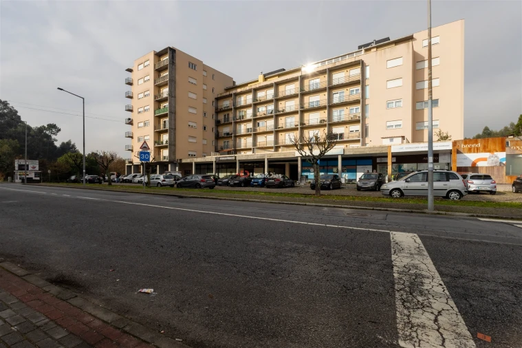 Apartamento T3 para Venda em Paredes Foto 1