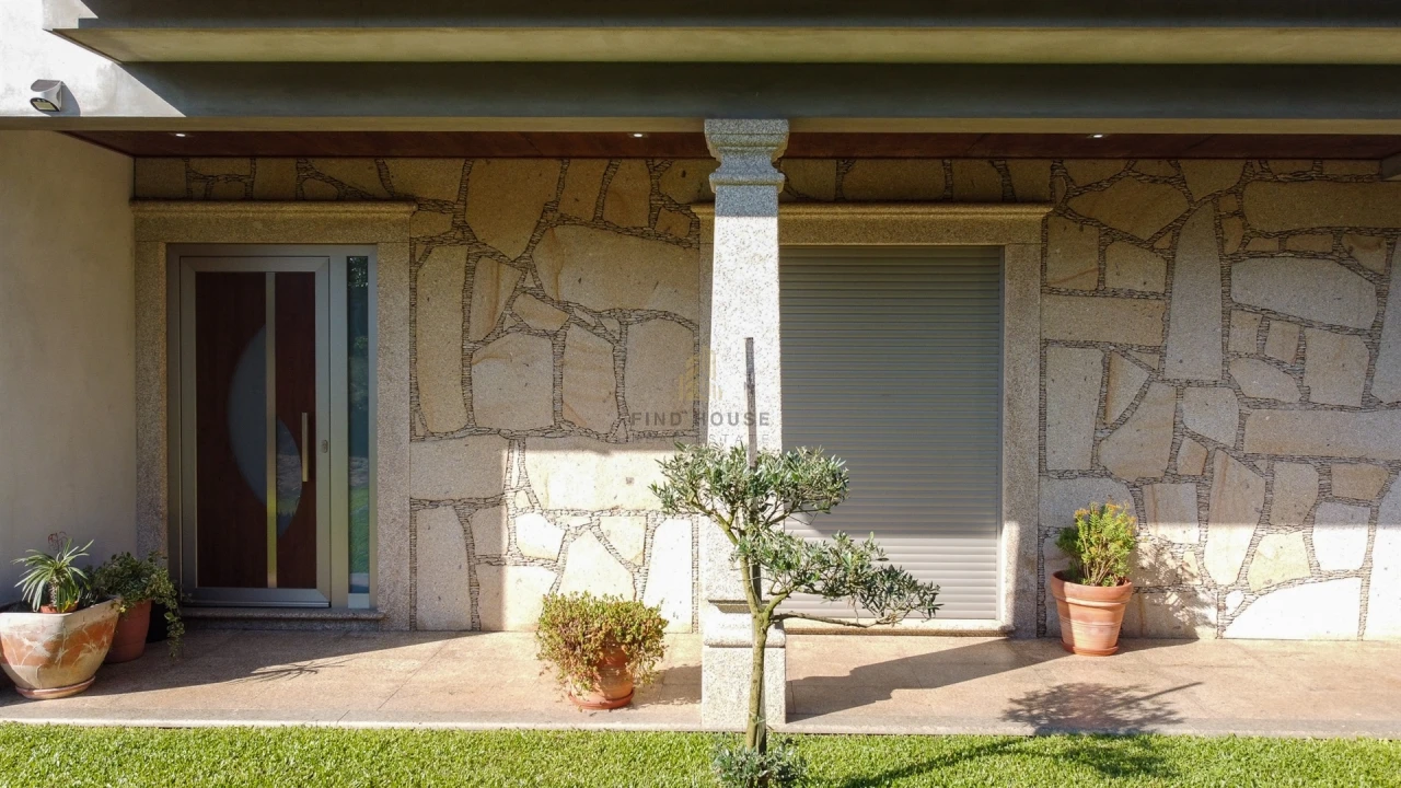 Moradia T5 para Venda em Quintiães e Aguiar Foto 4