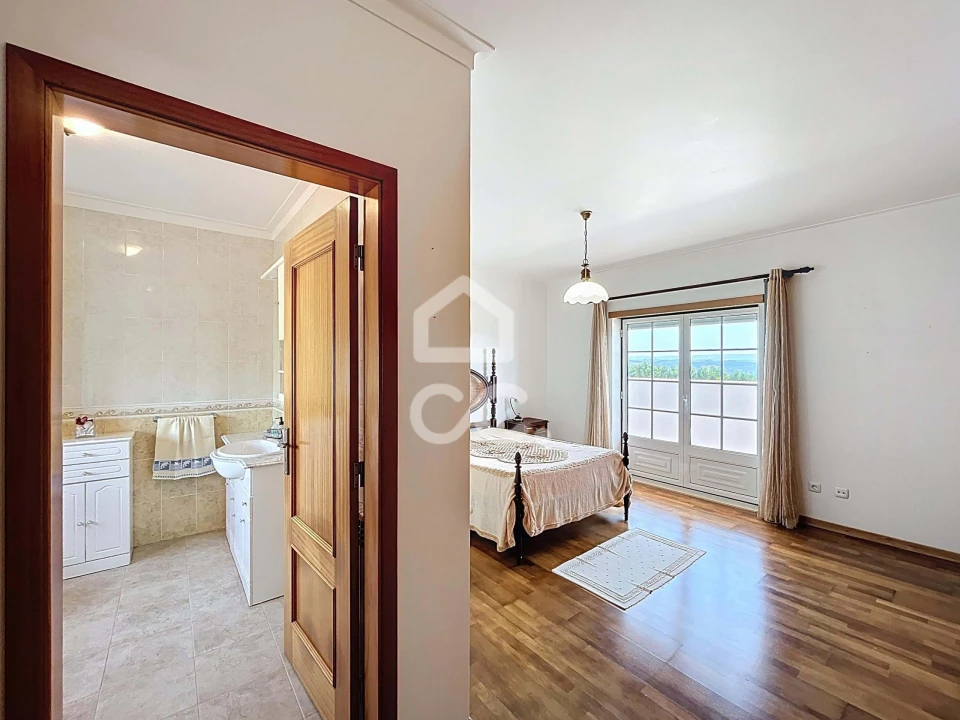 Moradia T4 para Venda em Caldas da Rainha - Santo Onofre e Serra do Bouro Foto 25