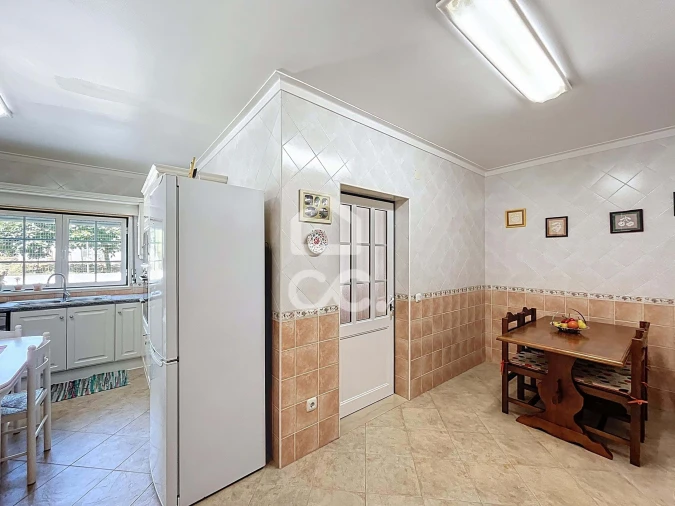 Moradia T4 para Venda em Caldas da Rainha - Santo Onofre e Serra do Bouro Foto 12