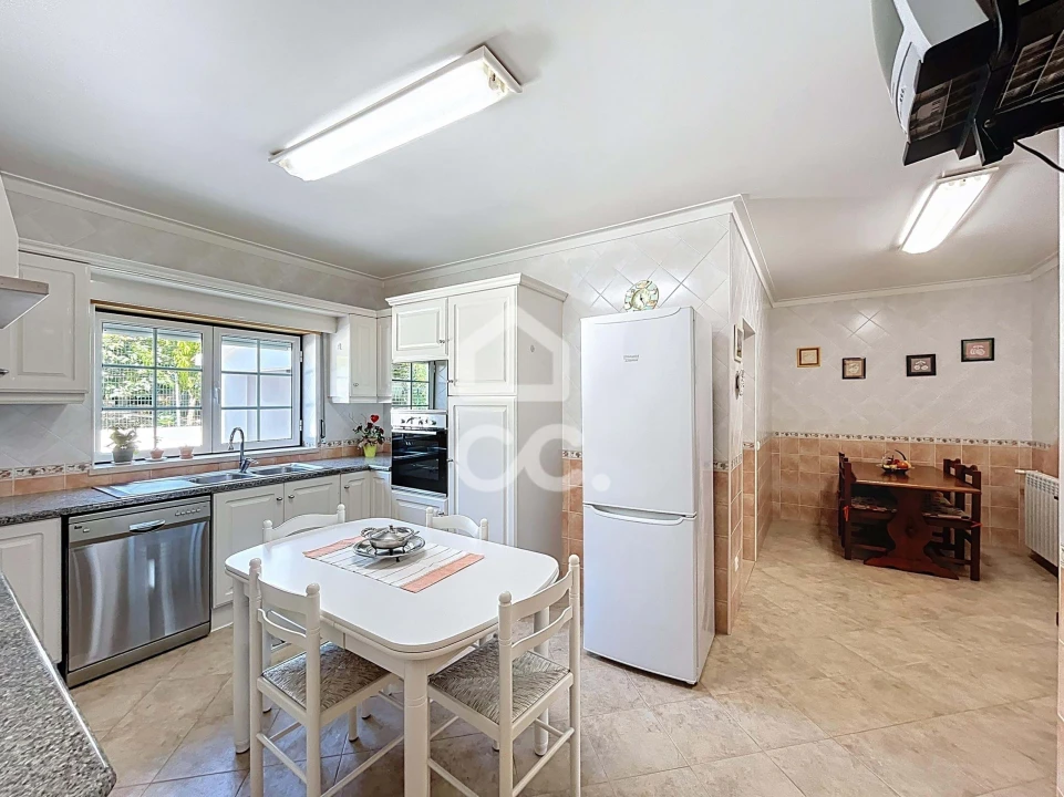 Moradia T4 para Venda em Caldas da Rainha - Santo Onofre e Serra do Bouro Foto 9