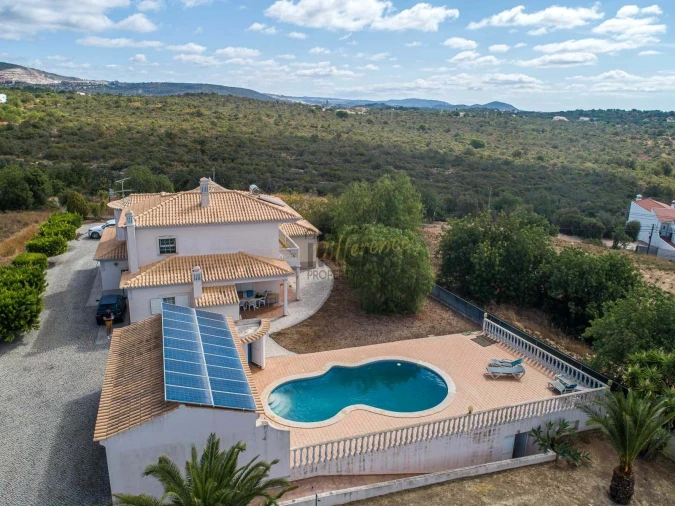 Moradia T5 para Venda em Boliqueime Foto 2