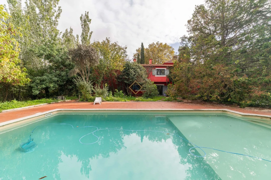 Moradia T7 para Venda em Corroios Foto 38