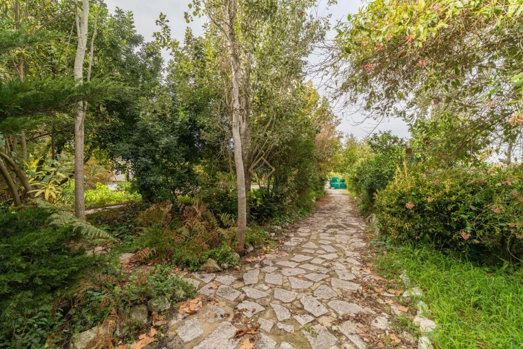 Moradia T7 para Venda em Corroios Foto 46