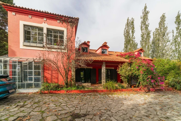 Moradia T7 para Venda em Corroios Foto 47