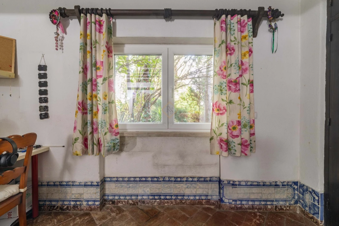 Moradia T7 para Venda em Corroios Foto 26