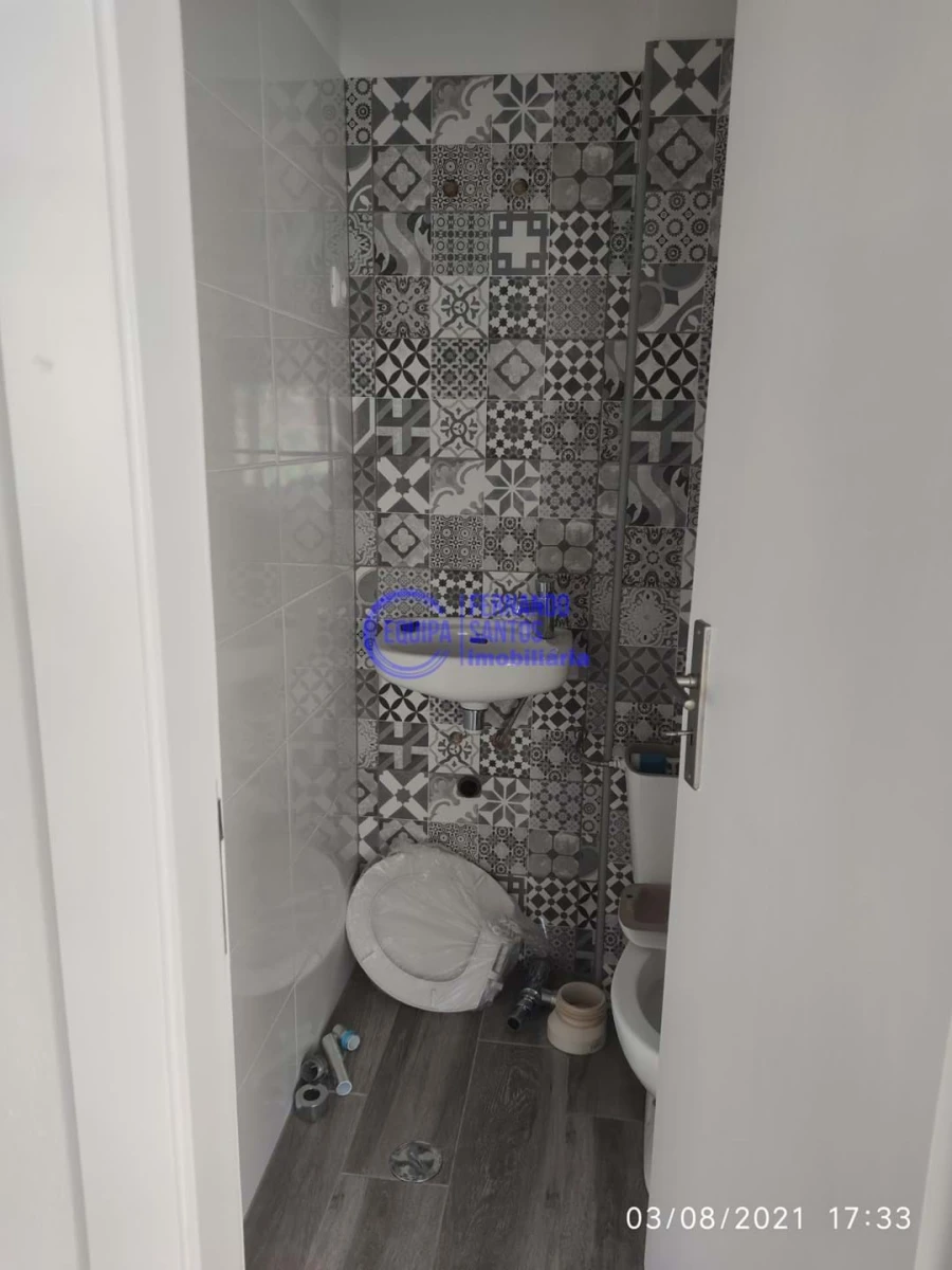 Negócio para Venda em Armação de Pera Foto 2