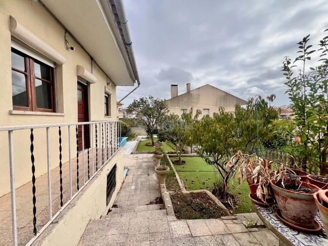 Moradia T4 para Venda em Agualva e Mira-Sintra Foto 36