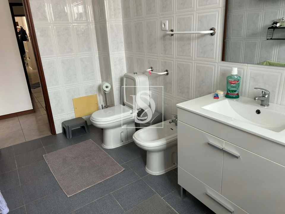 Apartamento T2 para Venda em Eixo e Eirol Foto 9