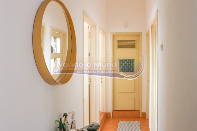 Moradia T2 para Venda em Mora Foto 4