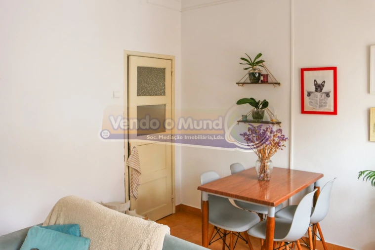 Moradia T2 para Venda em Mora Foto 8