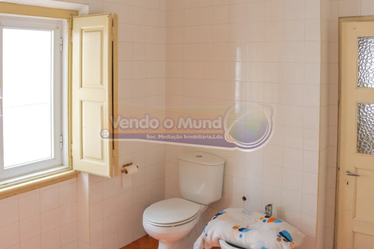 Moradia T2 para Venda em Mora Foto 14