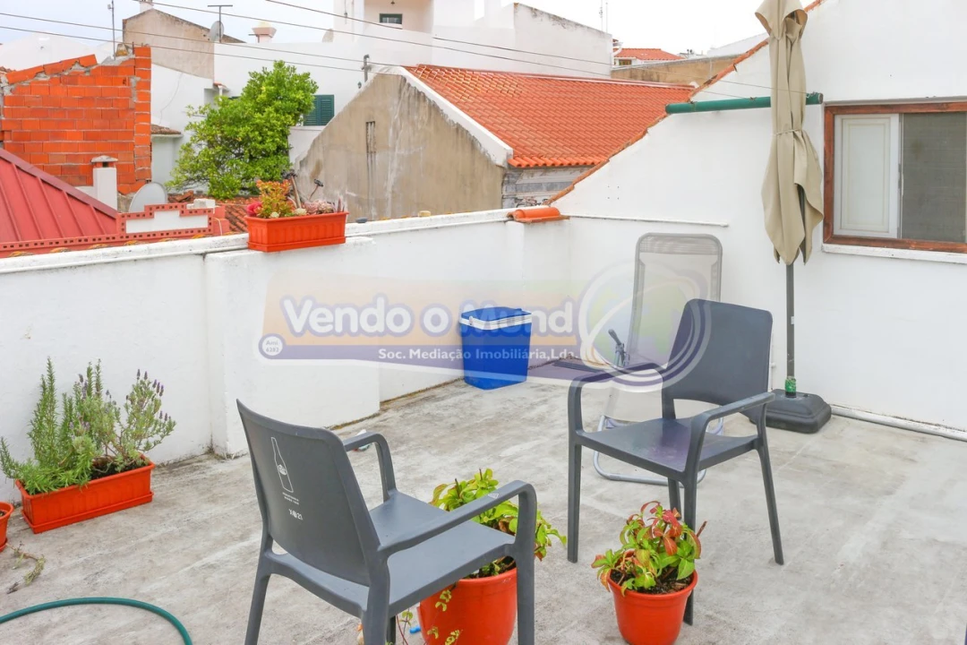 Moradia T2 para Venda em Mora Foto 18