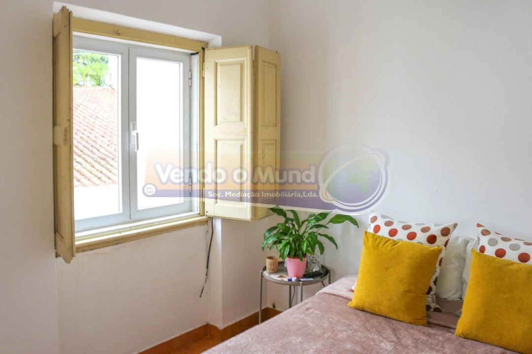 Moradia T2 para Venda em Mora Foto 10