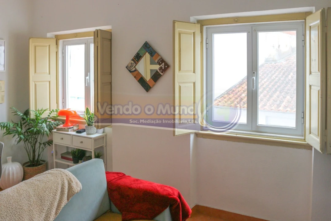 Moradia T2 para Venda em Mora Foto 7