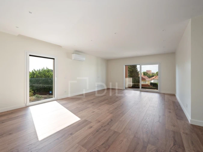 Apartamento T3 para Venda em Cascais e Estoril Foto 4