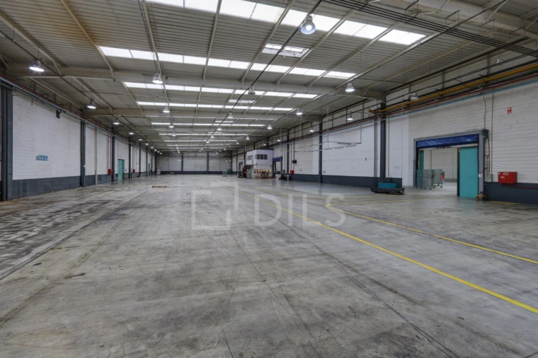 Armazém para Arrendamento em Rio de Mouro Foto 12