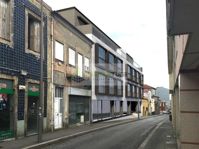 Loja para Venda em Arcozelo Foto 1