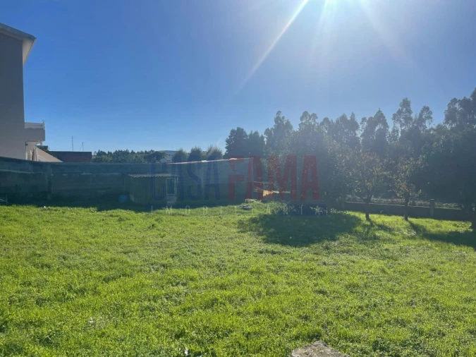 Terreno para Venda em Retorta e Tougues Foto 3