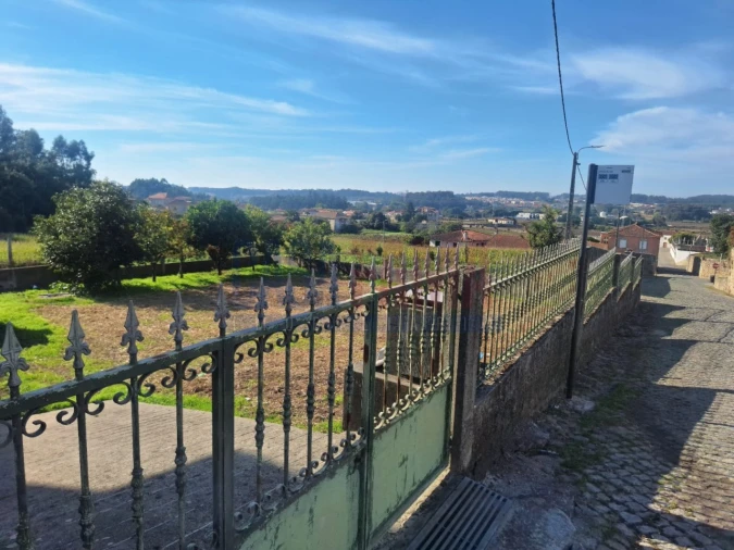 Terreno para Venda em Retorta e Tougues Foto 11