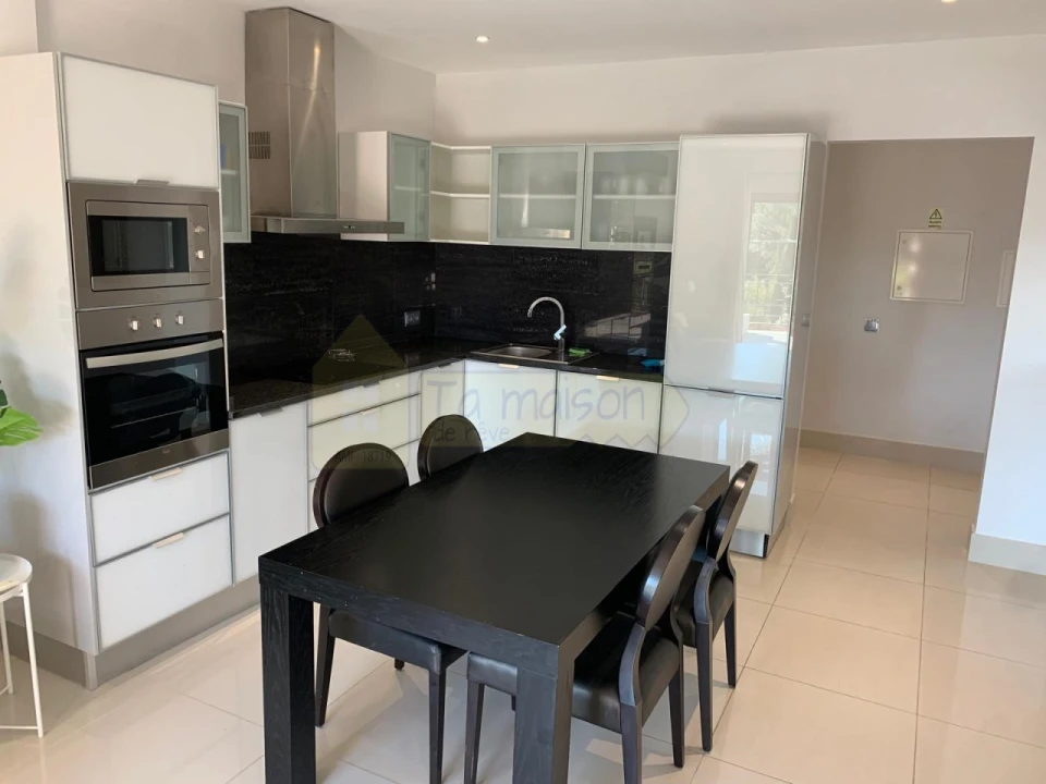 Apartamento T1 para Venda em Quarteira Foto 8