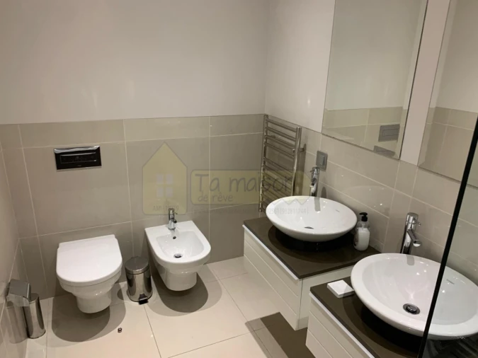 Apartamento T1 para Venda em Quarteira Foto 6