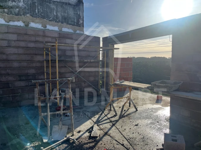 Moradia T2 para Venda em Turquel Foto 5