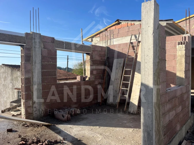 Moradia T2 para Venda em Turquel Foto 6