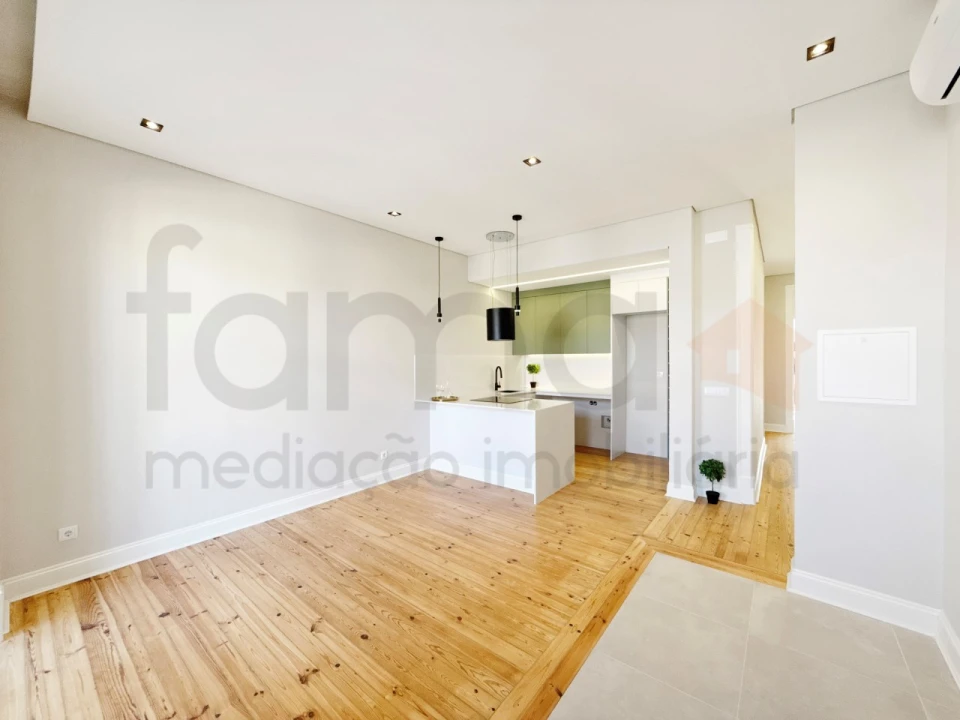 Apartamento T3 para Venda em Arroios Foto 13