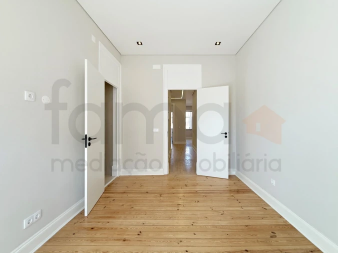 Apartamento T3 para Venda em Arroios Foto 31