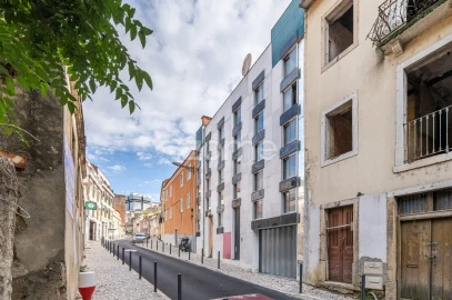 Moradia T4 para Venda em Campo de Ourique