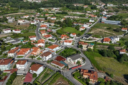 Moradia T5 para Venda em Santo Tirso, Couto (Santa Cristina e São Miguel) e Burgães