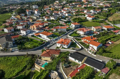 Moradia T5 para Venda em Santo Tirso, Couto (Santa Cristina e São Miguel) e Burgães