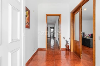 Moradia T5 para Venda em Santo Tirso, Couto (Santa Cristina e São Miguel) e Burgães