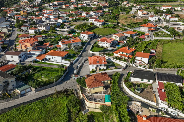 Moradia T5 para Venda em Santo Tirso, Couto (Santa Cristina e São Miguel) e Burgães Foto 47