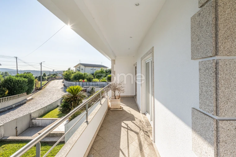 Moradia T5 para Venda em Santo Tirso, Couto (Santa Cristina e São Miguel) e Burgães Foto 11
