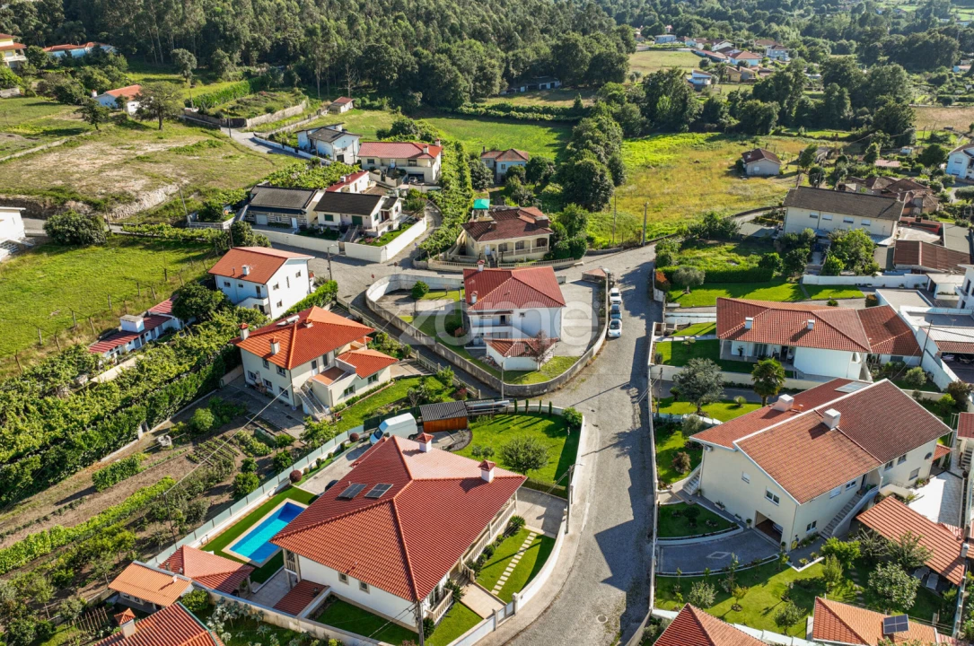 Moradia T5 para Venda em Santo Tirso, Couto (Santa Cristina e São Miguel) e Burgães Foto 44
