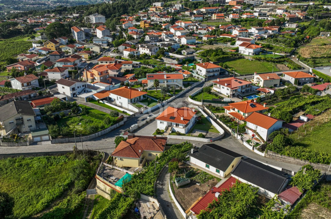 Moradia T5 para Venda em Santo Tirso, Couto (Santa Cristina e São Miguel) e Burgães Foto 48